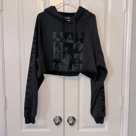 Taylor Swift Eras Tour Hoodie Official Merch Cropped Size Large - Picture 1 of 10